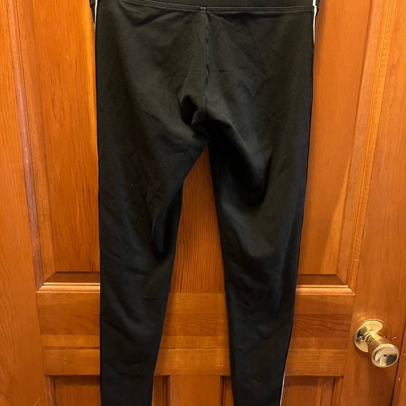 PINK Victoria's Secret Black Yoga Leggings - Picture 3 of 3